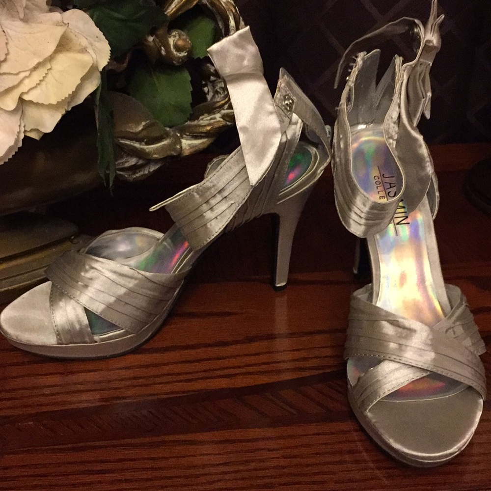 👠's - Picture 2 of 8